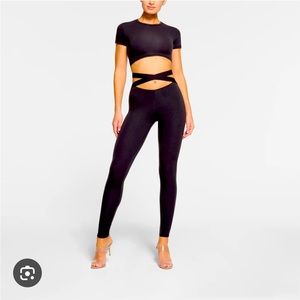 SKIMS Fits Every body Wrapping Legging